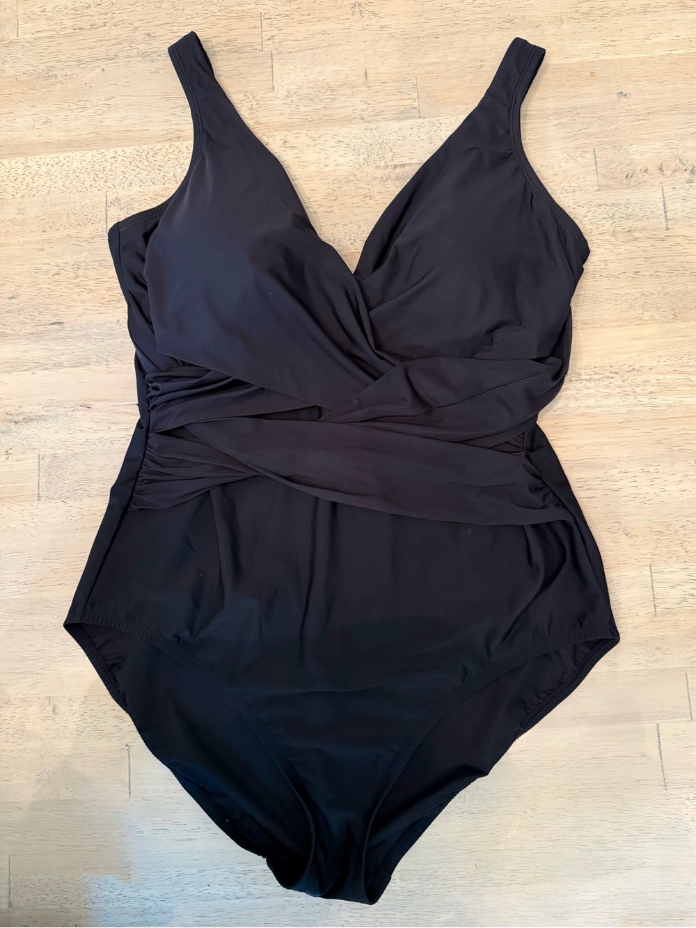 EUC Lands End Slendersuit Black Wrap Bathing Suit- Size 16
